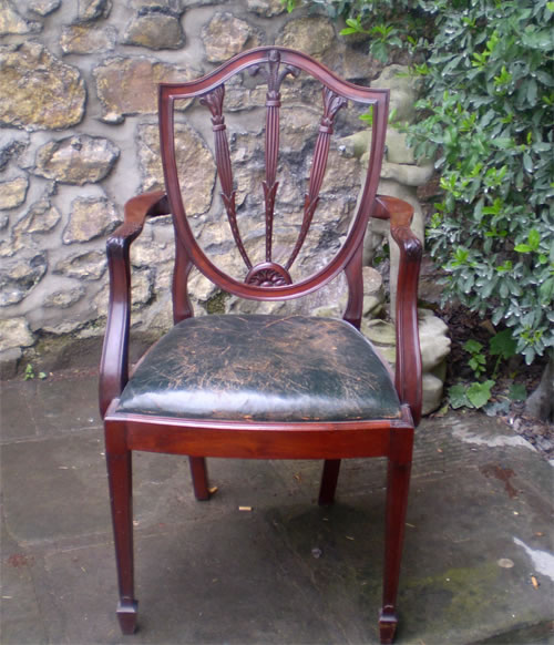 Wanted - I require a mahogany carver chair to match the one in the photo