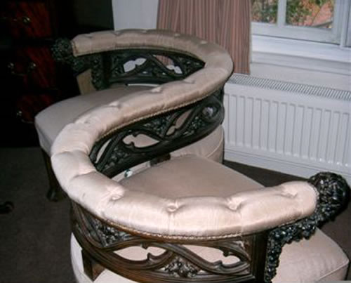 For Sale - A fantastic quality late Victorian conversation seat