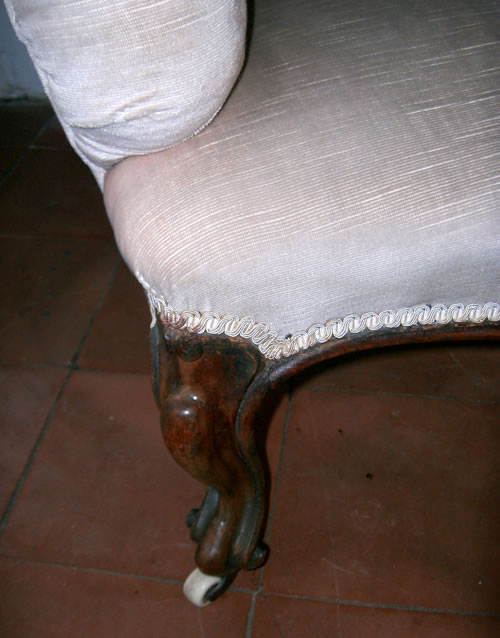 SOLD - A very nice Victorian buttoned back chair with mahogany cabriole legs